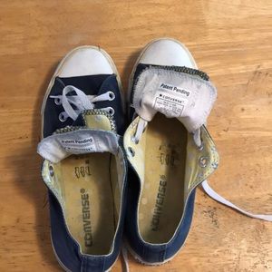 Converse tennis shoes